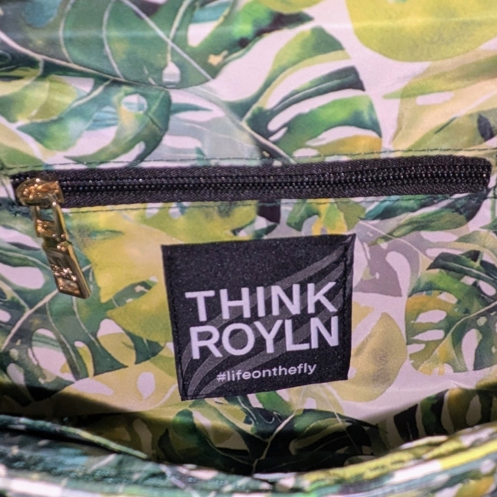 EUC Think Royln Life On The Fly Monstera Print Crossbody Puffer Bag - Picture 9 of 9